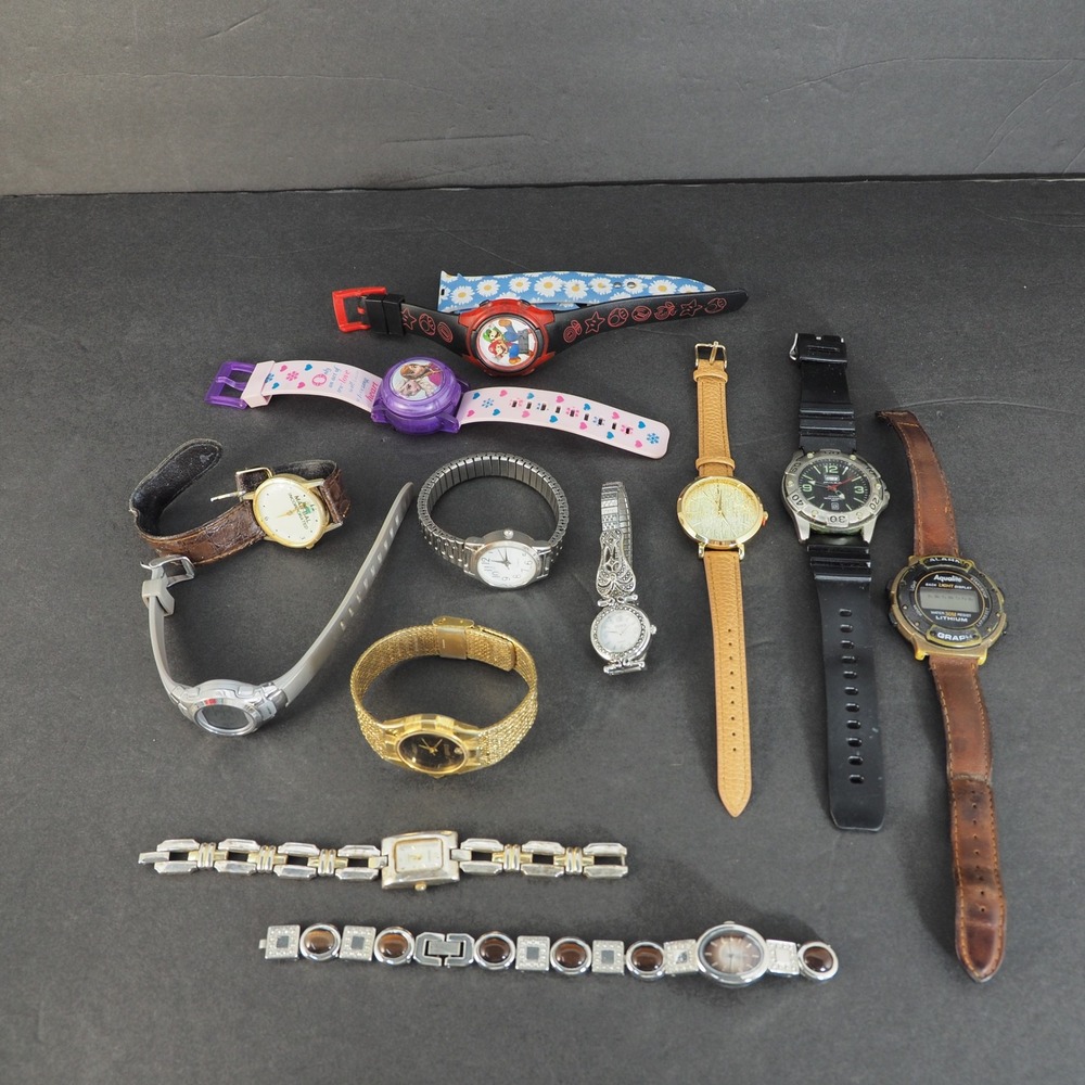Watch Lot Estate Untested Assorted Men Women Kids Quartz Digital Analog Unsorted - Picture 2 of 2